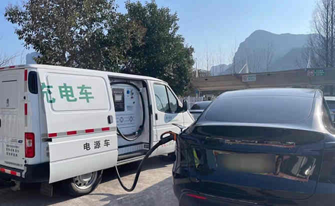 新洲区汽车搭电