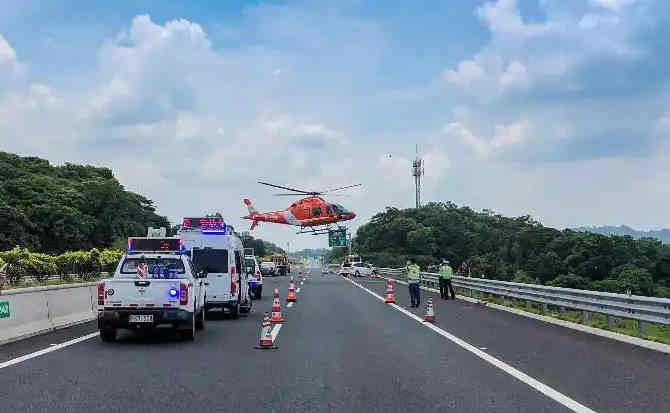 新洲区高速公路汽车救援案例